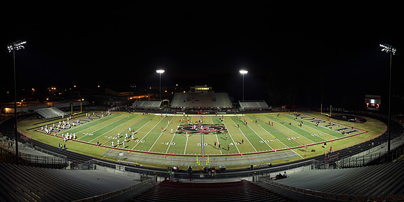 TomRobinsonMemorialStadium_VeteransDayTribute